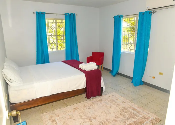 Apartment Comfy Seaview 2 Bedroom Apartment, Montego Bay, Ac,