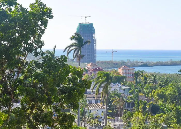 Apartment Comfy Seaview 2 Bedroom Apartment, Montego Bay, Ac, Montego Bay
