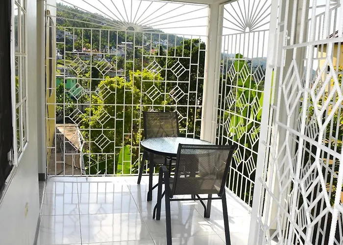 Comfy Seaview 2 Bedroom Apartment, Montego Bay, Ac, Apartment *