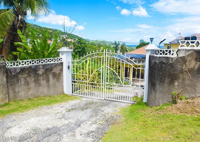 Comfy Seaview 2 Bedroom Apartment, Montego Bay, Ac, Apartment *